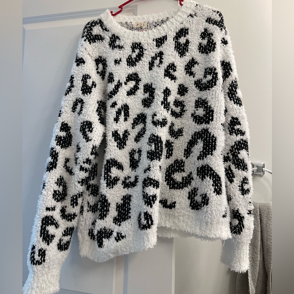 POL Fuzzy Snow Leopard Sweater NWOT